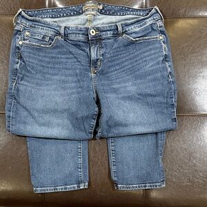 Torrid Dark Blue Denim Capri Jeans